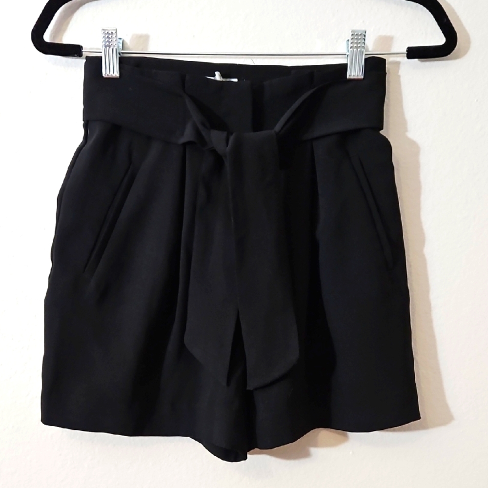 H&M Black High Waist Women's Shorts Tie Front With Real Front Pockets